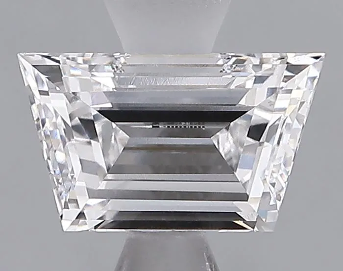 0.89ct Trapeze Lab Grown Diamond (Colour E, Clarity VS1, IGI Certified)