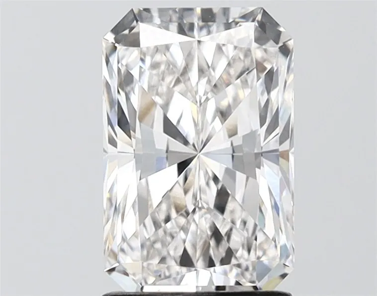1.84ct Radiant Lab Grown Diamond (Colour F, Clarity VVS2, IGI Certified)
