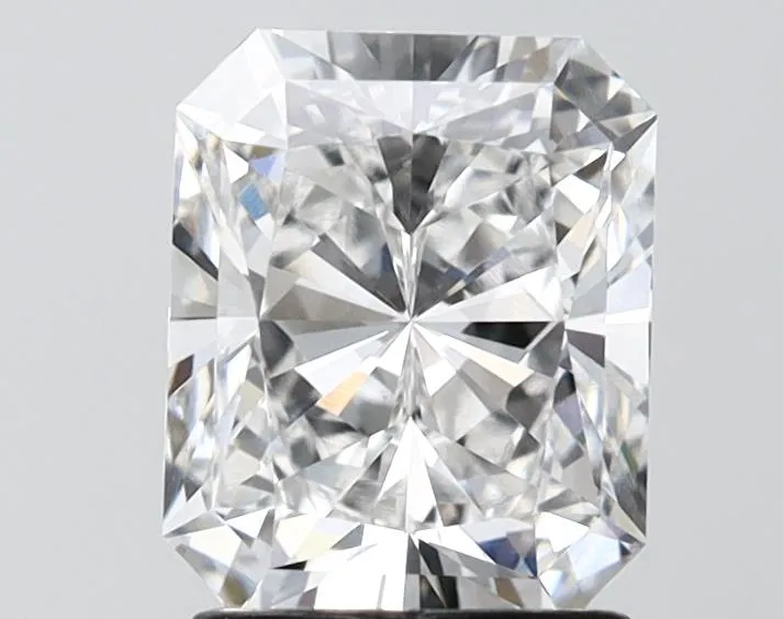 1.89ct Radiant Lab Grown Diamond (Colour E, Clarity VVS2, IGI Certified)