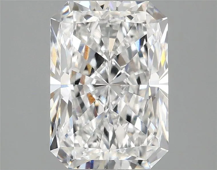 1.96ct Radiant Lab Grown Diamond (Colour E, Clarity VVS2, IGI Certified)