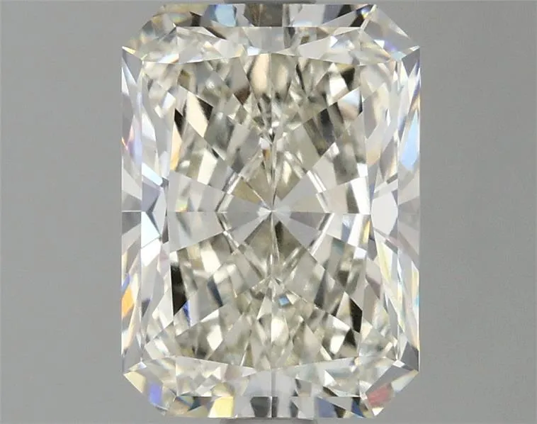 2.45ct Radiant Lab Grown Diamond (Colour H, Clarity VVS2, IGI Certified)