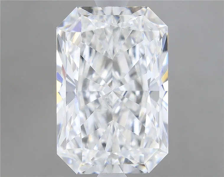 2.61ct Radiant Lab Grown Diamond (Colour D, Clarity VVS2, IGI Certified)