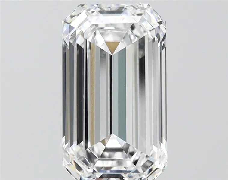 2.66ct Emerald Lab Grown Diamond (Colour D, Clarity VVS2, IGI Certified)