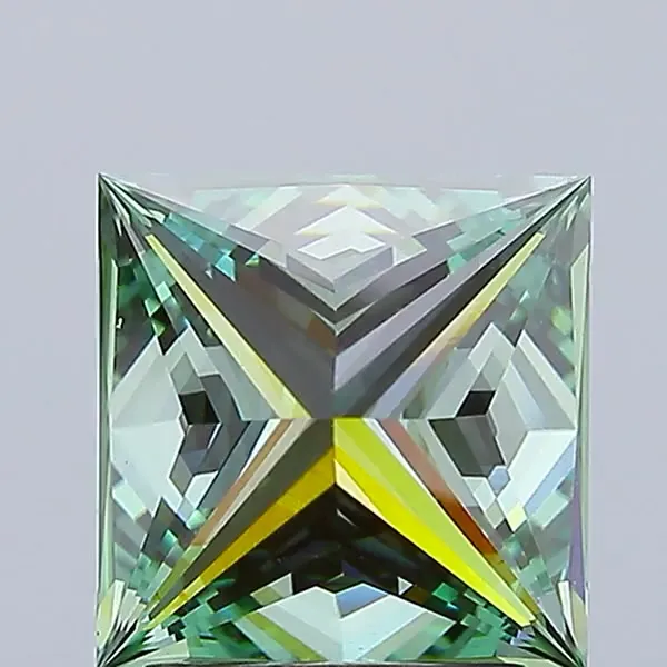 2.70ct Princess Lab Grown Diamond (Colour Fancy Vivid Green, Clarity VS1, IGI Certified)