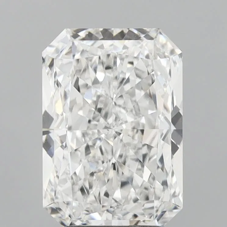 3.01ct Radiant Lab Grown Diamond (Colour E, Clarity VVS1, IGI Certified)