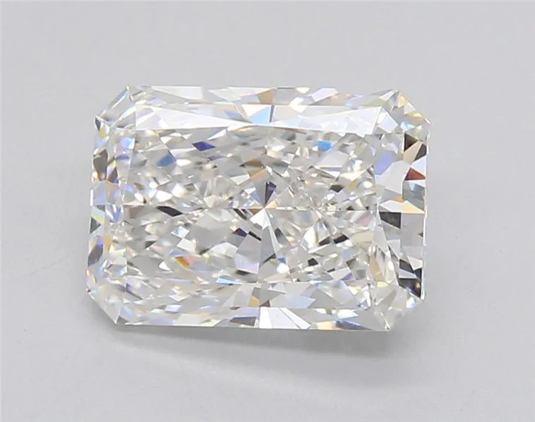 3.02ct Radiant Lab Grown Diamond (Colour F, Clarity VVS1, IGI Certified)