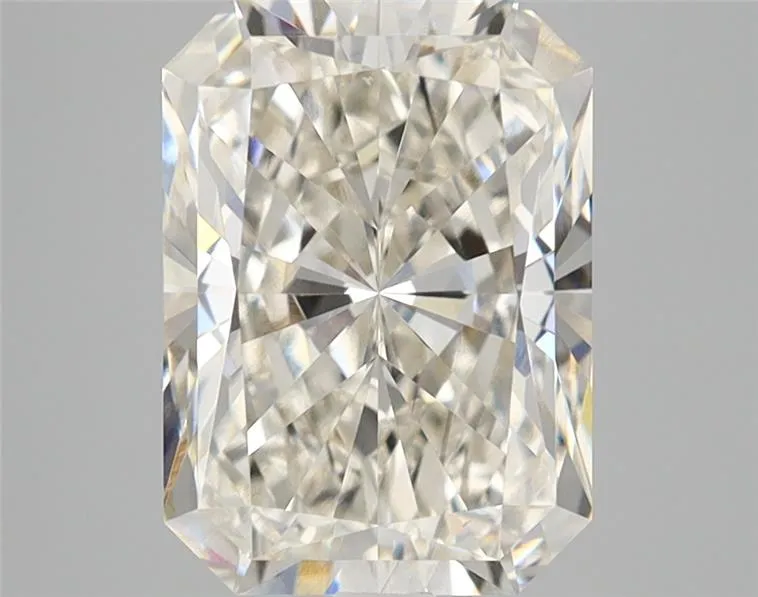 3.02ct Radiant Lab Grown Diamond (Colour I, Clarity VS1, IGI Certified)