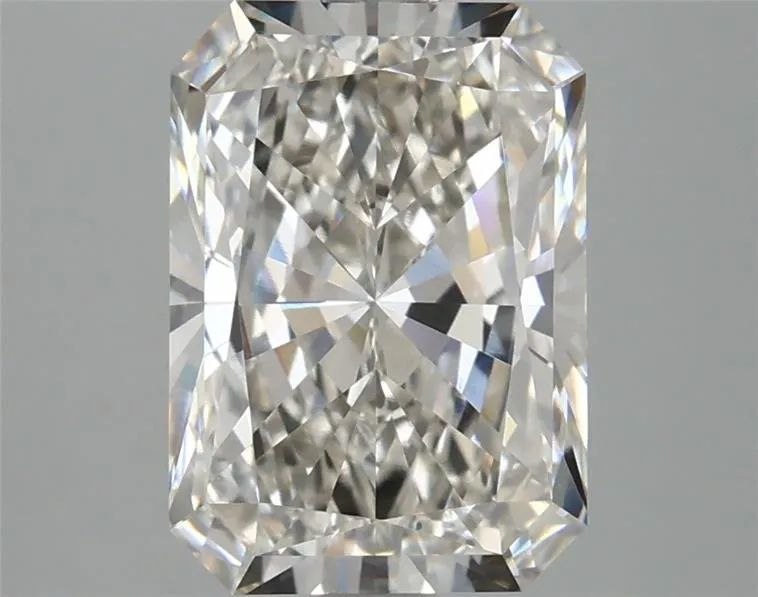 3.04ct Radiant Lab Grown Diamond (Colour H, Clarity VVS2, IGI Certified)