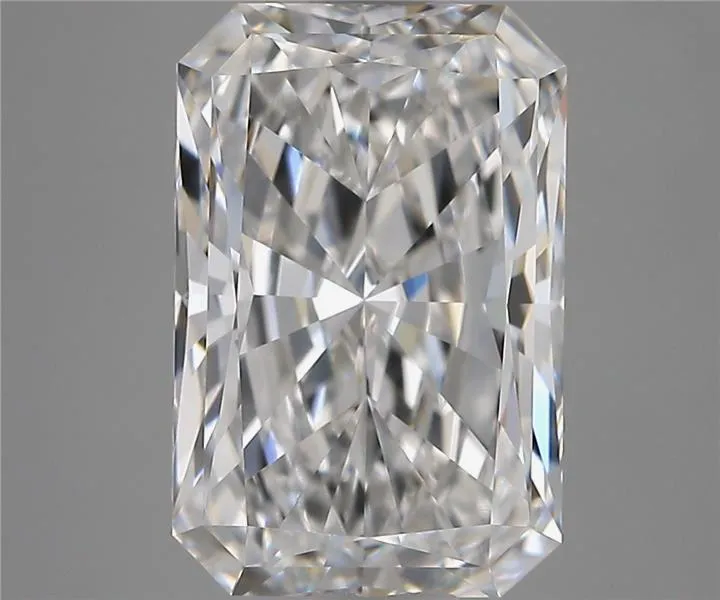 3.07ct Radiant Lab Grown Diamond (Colour E, Clarity VVS1, IGI Certified)