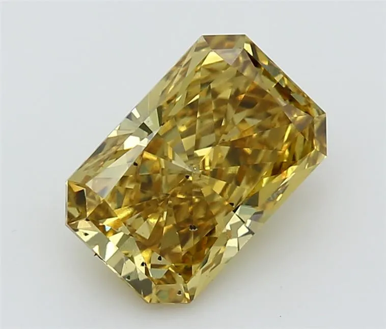 3.07ct Radiant Lab Grown Diamond (Colour Fancy Vivid Yellow, Clarity SI1, IGI Certified)