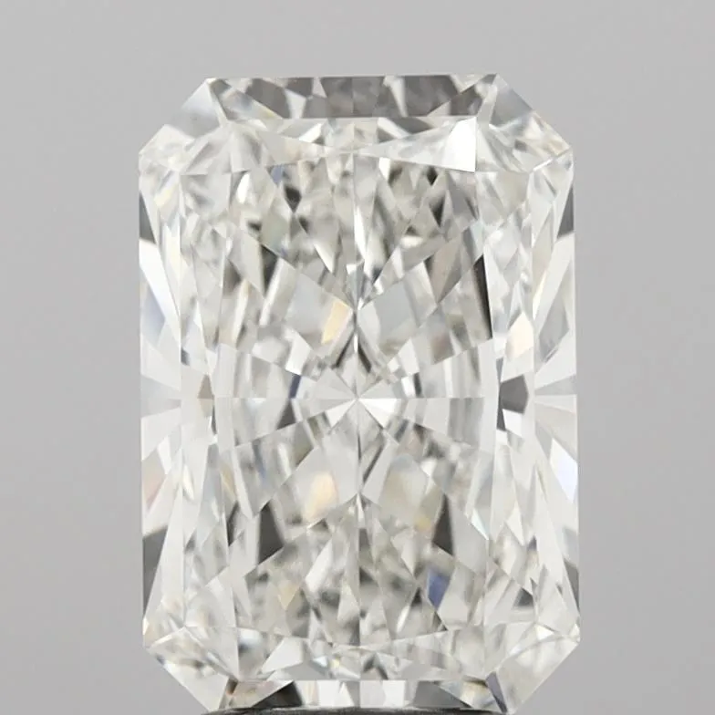 3.10ct Radiant Lab Grown Diamond (Colour G, Clarity VVS2, IGI Certified)