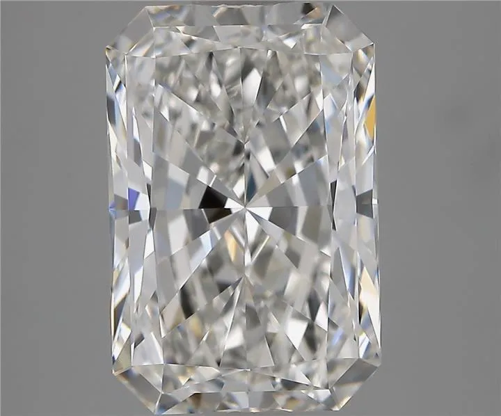 3.13ct Radiant Lab Grown Diamond (Colour E, Clarity VVS1, IGI Certified)