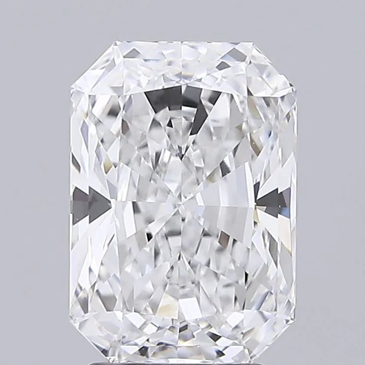 3.15ct Radiant Lab Grown Diamond (Colour D, Clarity VVS2, IGI Certified)