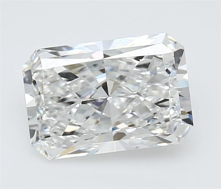 3.28ct Radiant Lab Grown Diamond (Colour E, Clarity VVS2, GIA Certified)