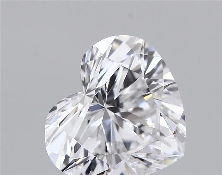 3.78ct Heart Lab Grown Diamond (Colour D, Clarity VVS2, IGI Certified)