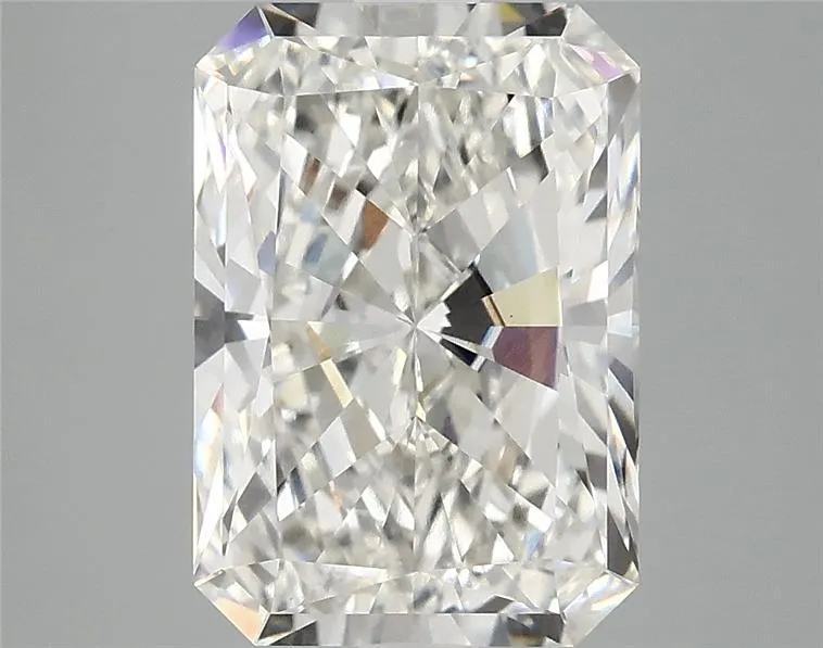 3.87ct Radiant Lab Grown Diamond (Colour F, Clarity VVS2, IGI Certified)