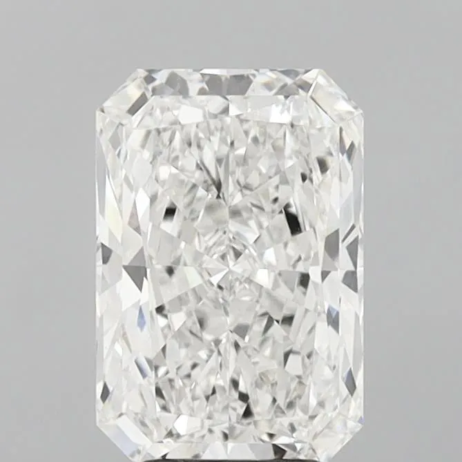 4.04ct Radiant Lab Grown Diamond (Colour F, Clarity VVS2, IGI Certified)