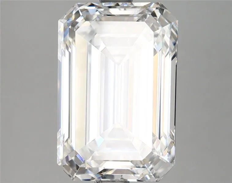 4.06ct Emerald Lab Grown Diamond (Colour D, Clarity VVS2, IGI Certified)