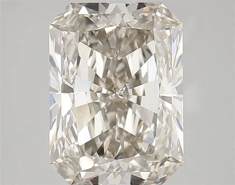 4.07ct Radiant Lab Grown Diamond (Colour K, Clarity VS2, IGI Certified)