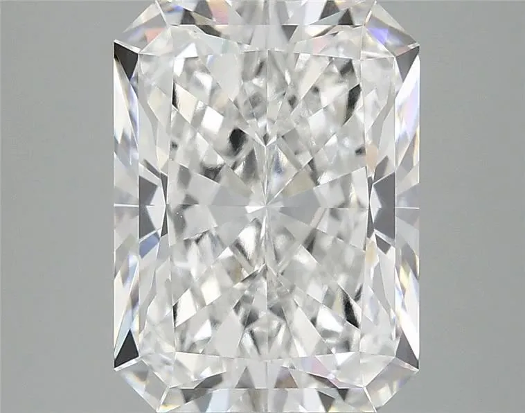 4.10ct Radiant Lab Grown Diamond (Colour F, Clarity VVS2, IGI Certified)