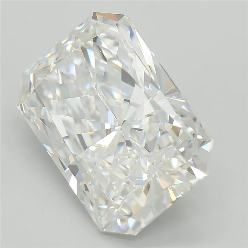 4.12ct Radiant Lab Grown Diamond (Colour F, Clarity VVS2, Cut GD, GIA Certified)