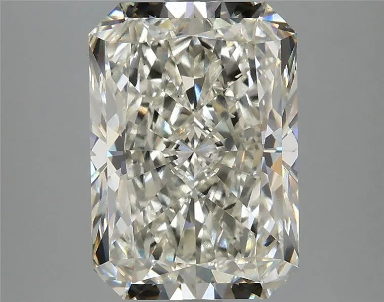 4.35ct Radiant Lab Grown Diamond (Colour H, Clarity VS1, IGI Certified)
