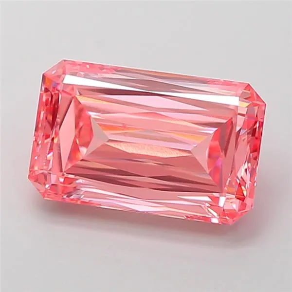 4.53ct Radiant Lab Grown Diamond (Colour Fancy Vivid Pink, Clarity VS1, IGI Certified)