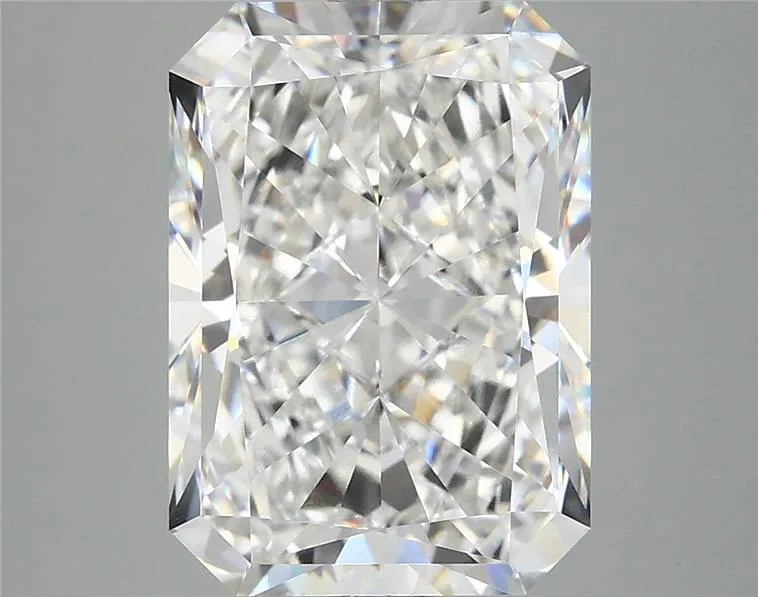 5.04ct Radiant Lab Grown Diamond (Colour D, Clarity VVS2, IGI Certified)