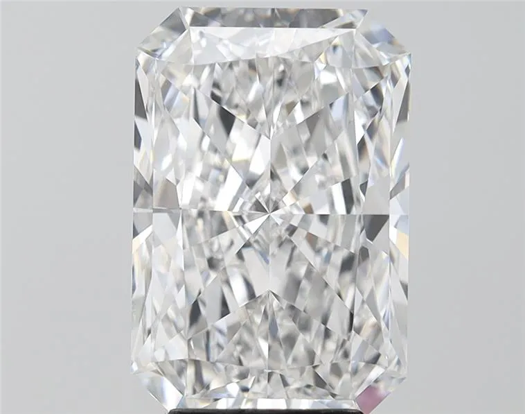 5.19ct Radiant Lab Grown Diamond (Colour E, Clarity VVS2, IGI Certified)