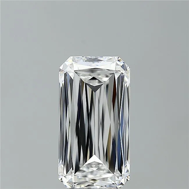 5.57ct Radiant Lab Grown Diamond (Colour E, Clarity VVS2, IGI Certified)