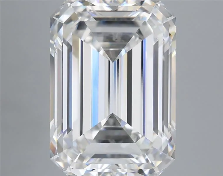 5.74ct Emerald Lab Grown Diamond (Colour E, Clarity VVS2, IGI Certified)