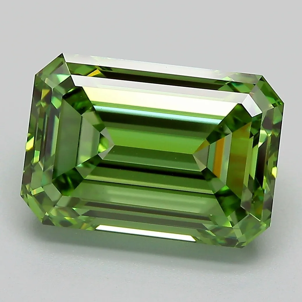 6.05ct Emerald Lab Grown Diamond (Colour Fancy Vivid Green, Clarity VVS2, IGI Certified)