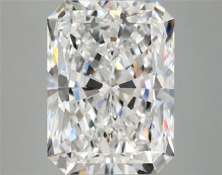 6.10ct Radiant Lab Grown Diamond (Colour E, Clarity VVS2, IGI Certified)