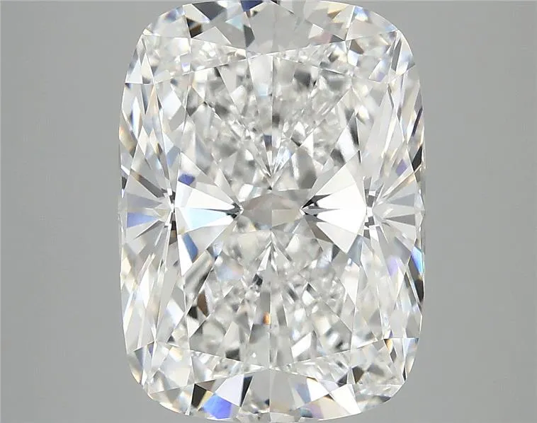 6.20ct Cushion modified Lab Grown Diamond (Colour E, Clarity VVS2, IGI Certified)