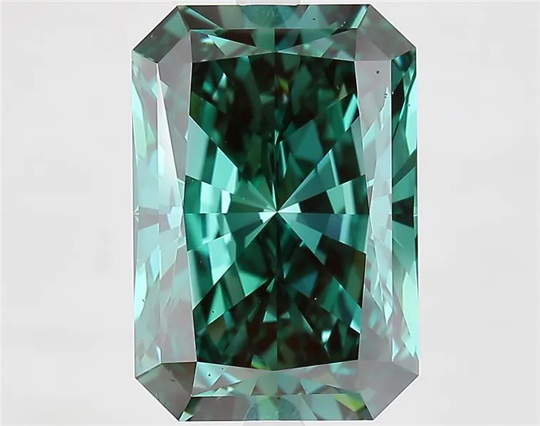7.15ct Radiant Lab Grown Diamond (Colour Fancy Vivid Green, Clarity VS1, IGI Certified)